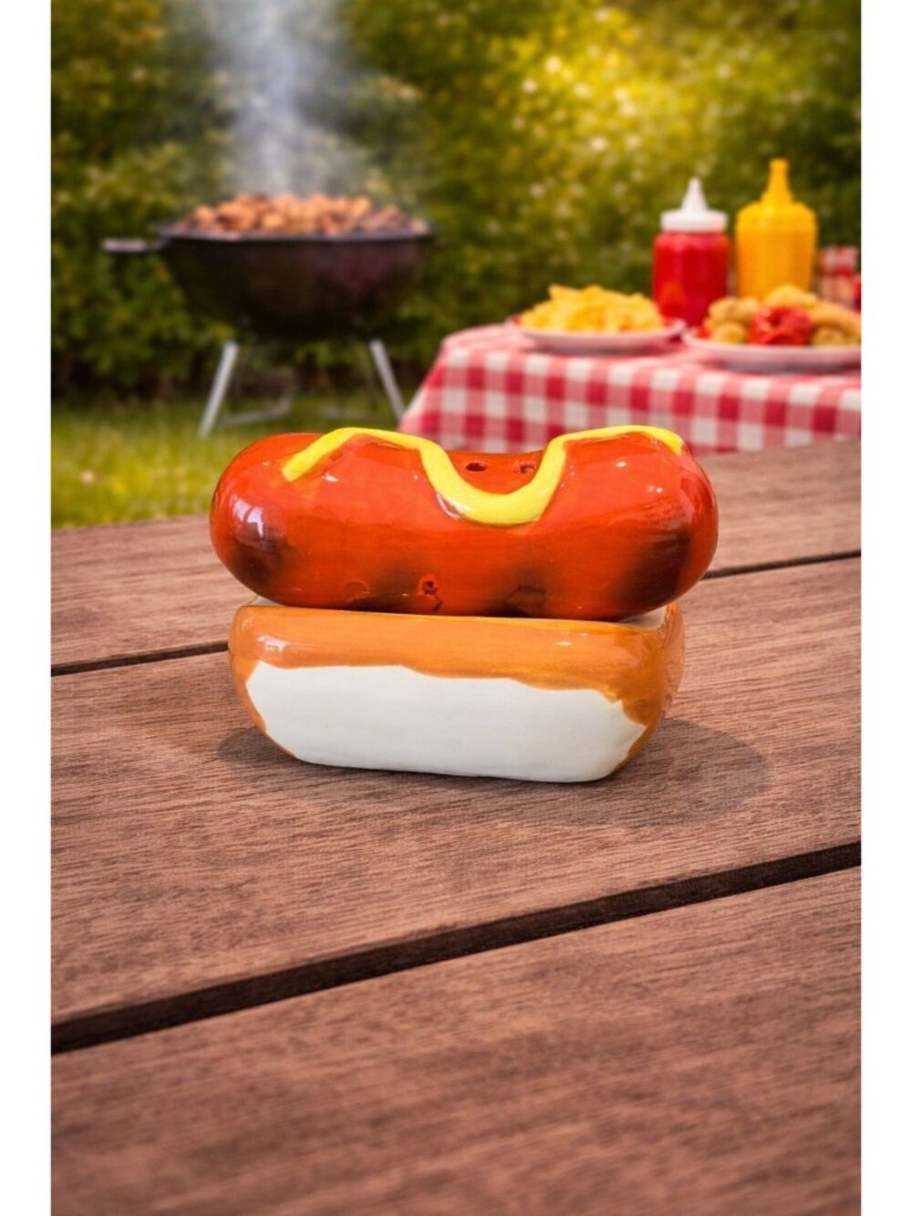 New Fathers Day Hot Dog In a Bun Salt & Pepper Shakers BBQ Party Dinning Set